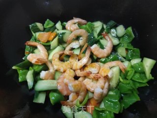 黄瓜青椒炒虾步骤10
