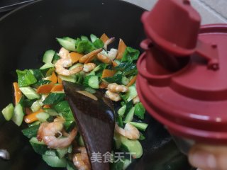 黄瓜青椒炒虾步骤13
