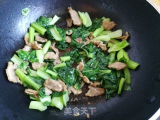 青菜炒肉片步骤6