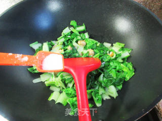圆蛤肉炒毛毛菜步骤7