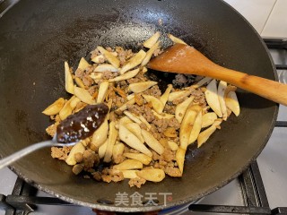橄榄菜炒粉丝步骤5