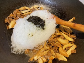 橄榄菜炒粉丝步骤6