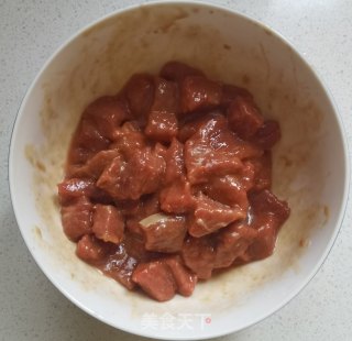 秋葵炒牛肉丁步骤4