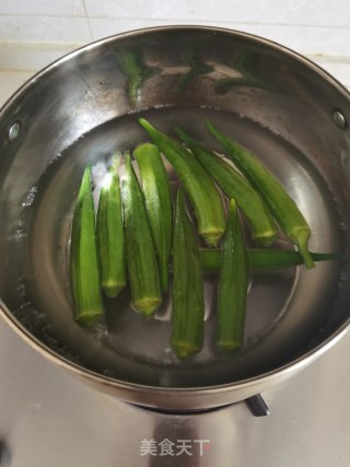 秋葵炒牛肉丁步骤7