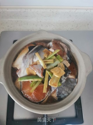 飘香焖鱼块步骤10
