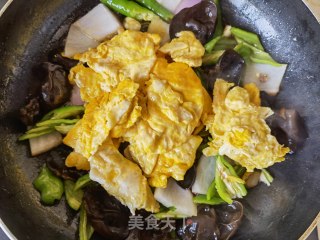 蒜蓉辣酱炒鸡蛋步骤9