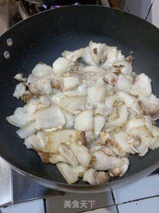 蒜苗五花肉步骤2