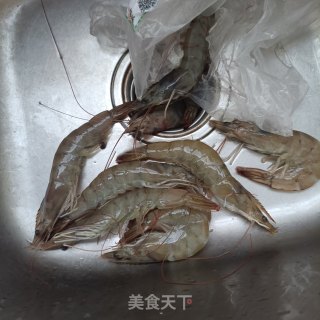 丝瓜粉丝鲜虾煲步骤3