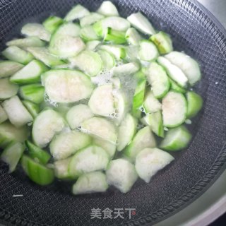 丝瓜粉丝鲜虾煲步骤9