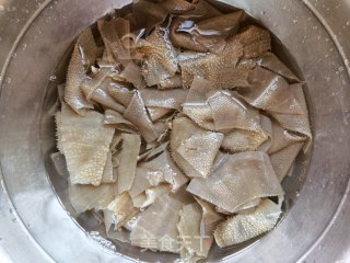 蒜蓉辣酱炒毛肚步骤3