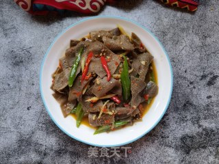 蒜蓉辣酱炒毛肚步骤13