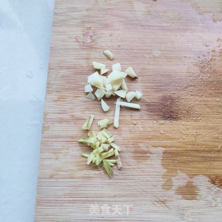 青红椒炒肉步骤4