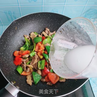 青红椒炒肉步骤11