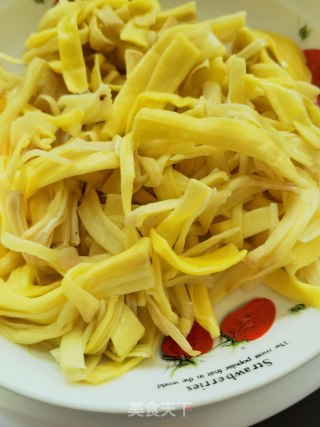 菠萝蜜丝炒肉片步骤2