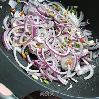 洋葱炒里脊肉步骤7
