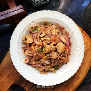 洋葱炒里脊肉步骤12