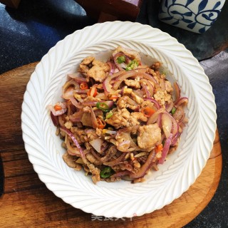 洋葱炒里脊肉步骤10