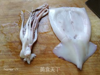 葱爆鱿鱼卷步骤1