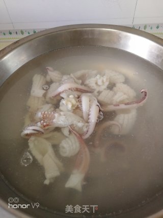 葱爆鱿鱼卷步骤3