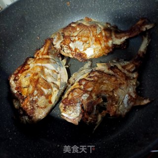 煎银鲳鱼步骤7