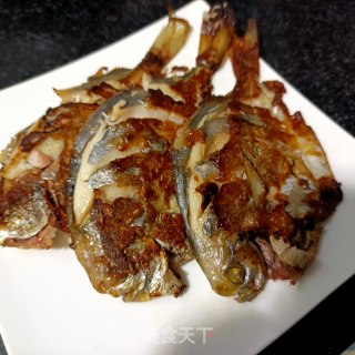 煎银鲳鱼步骤9