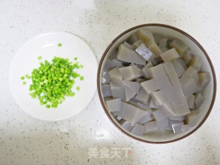 肉末炒凉粉步骤2