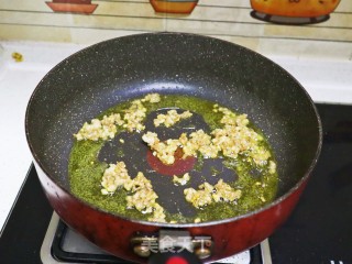 肉末炒凉粉步骤3