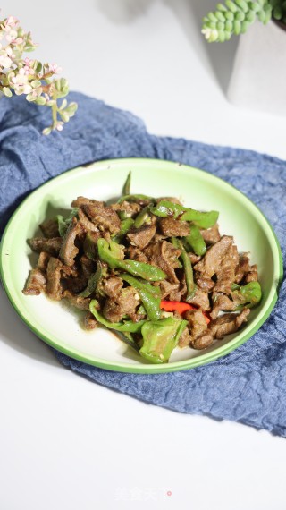 青椒扁豆炒牛肉步骤6