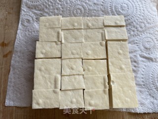 蒜汁豆腐步骤1