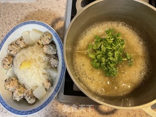 鲜菇丸子煮萝卜步骤8
