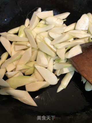 糖醋茭白步骤2