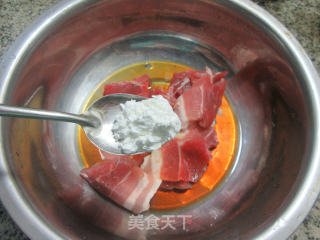 榨菜蒸五花肉步骤6