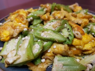 秋葵炒鸭蛋步骤7