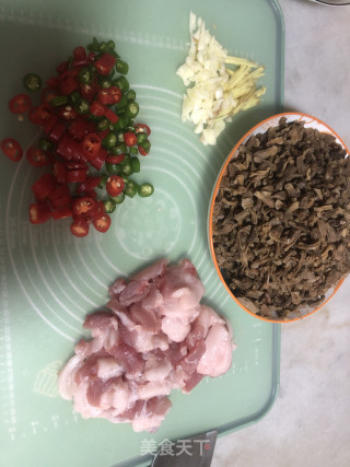 干豆角炒五花肉步骤2