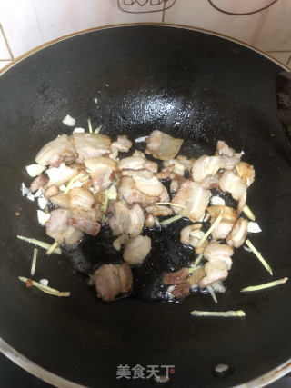 干豆角炒五花肉步骤5