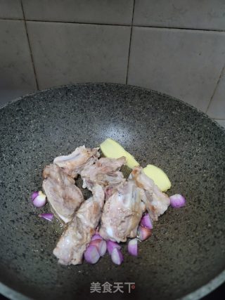 胡萝卜土豆烧排骨步骤10