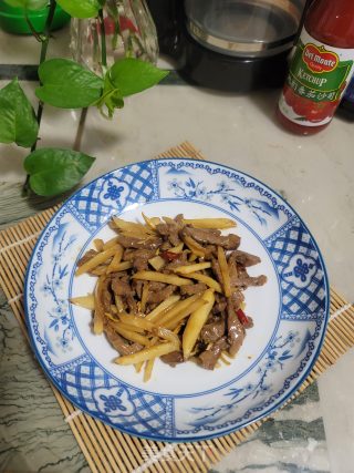 腌酸姜炒鸭肉丝步骤8