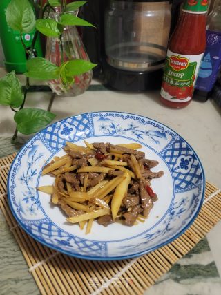 腌酸姜炒鸭肉丝步骤9