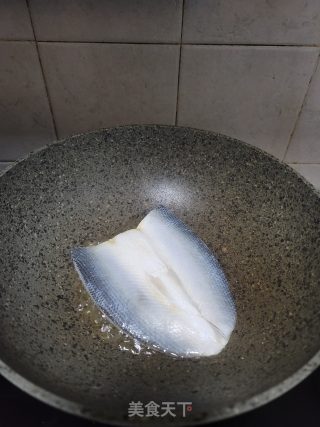 香煎虱目鱼肚步骤2