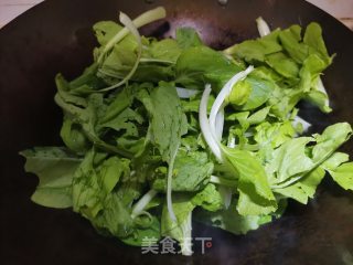 剁辣椒炒小白菜步骤1