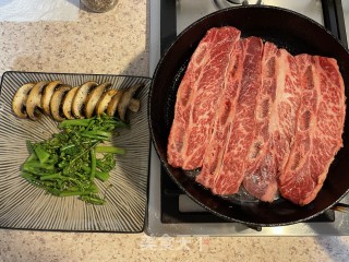 香煎牛排骨配蘑菇汁步骤8