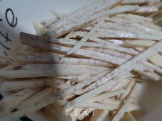 香芋丝蒸肉末步骤2