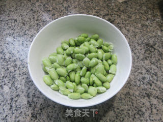 腊鸭腿烧毛豆步骤2
