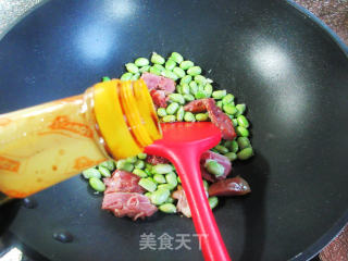 腊鸭腿烧毛豆步骤6