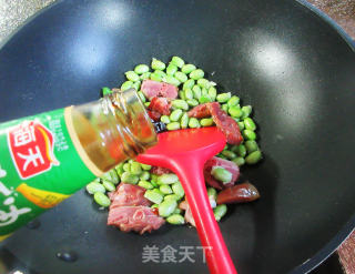 腊鸭腿烧毛豆步骤7
