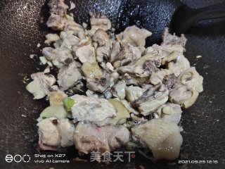 腐乳木耳烧鸡肉步骤5