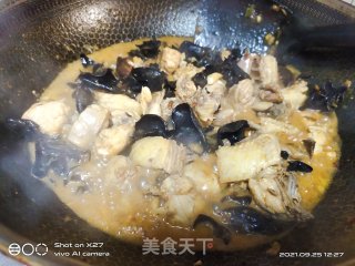 腐乳木耳烧鸡肉步骤8