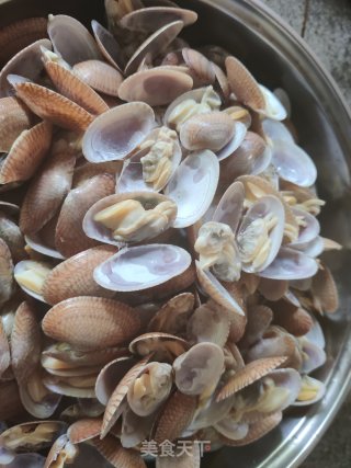 辣焖油蛤步骤2