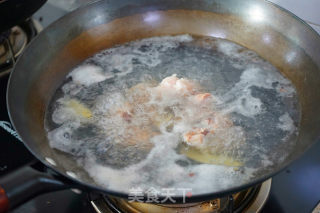 蒜蓉粉丝蒸虾之玉米排骨汤步骤3