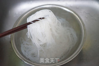 蒜蓉粉丝蒸虾之玉米排骨汤步骤7